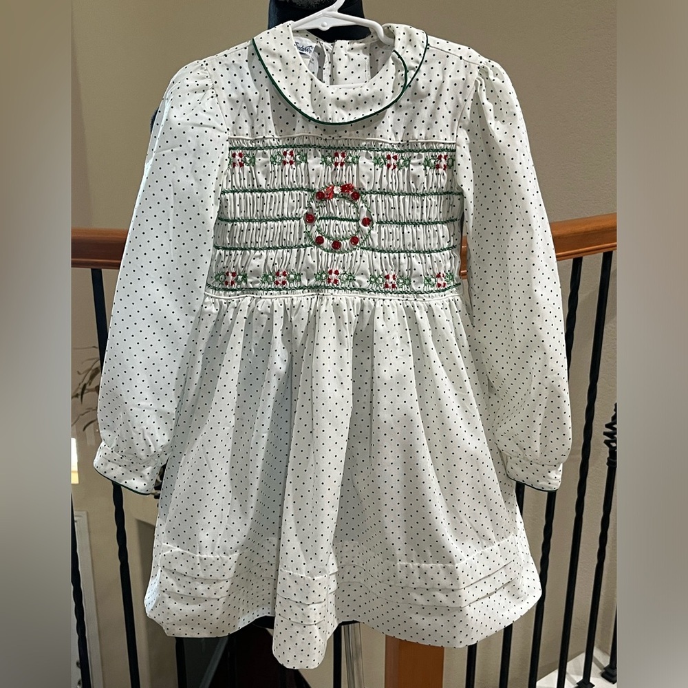 VINTAGE POLLY FLINDERS GIRLS White WITH GREEN Polka Dot Smocked Dress Size 6